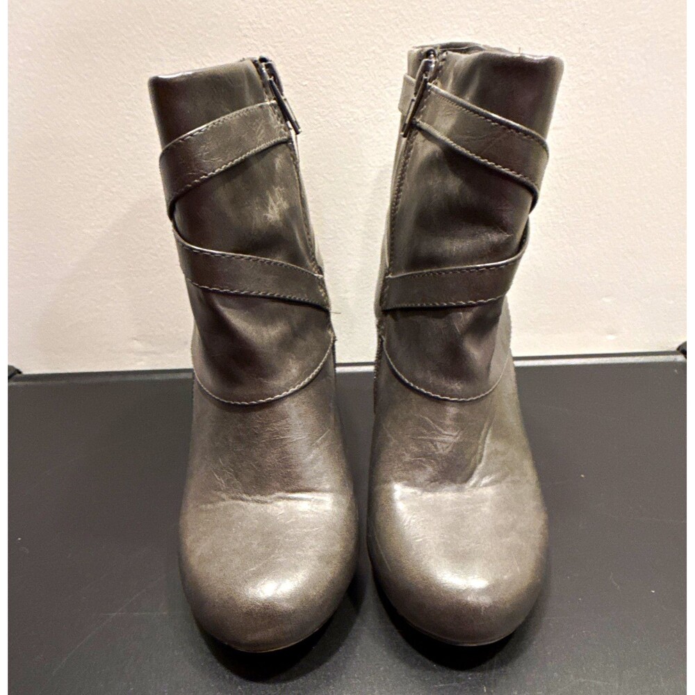 Madden Girl Gray Faux Leather Women's Ankle Bootie Block Heel Zip Buckle 9W